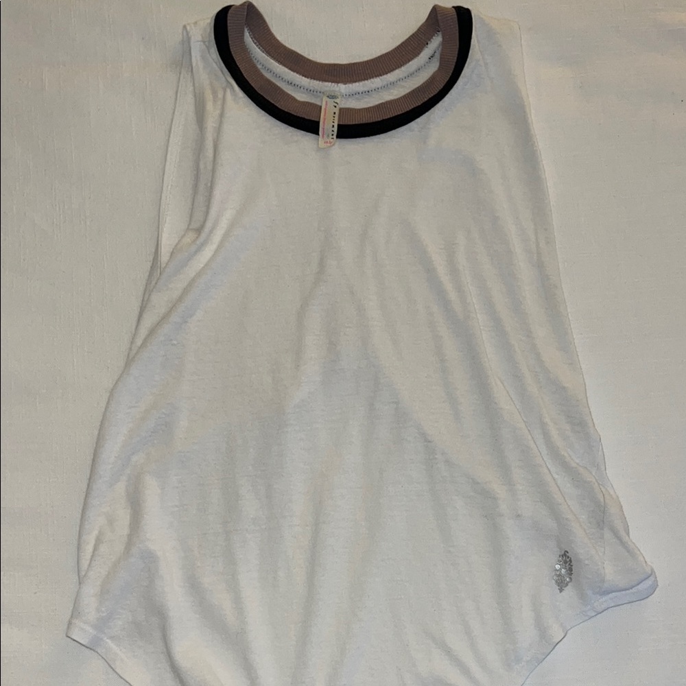Stylish White Sleeveless Top